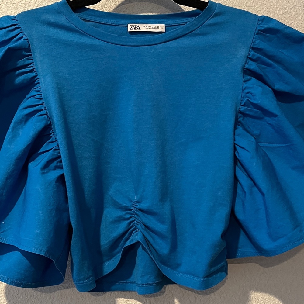 Zara Teal Puff Sleeve Ruched at Waist Crop Top
100% cotton
Sz M - Picture 2 of 12